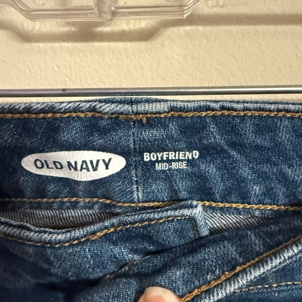 Old Navy Womens Blue Boyfriend Short Distressed Mid Rise Folded Hem 22 Plus - Picture 2 of 5